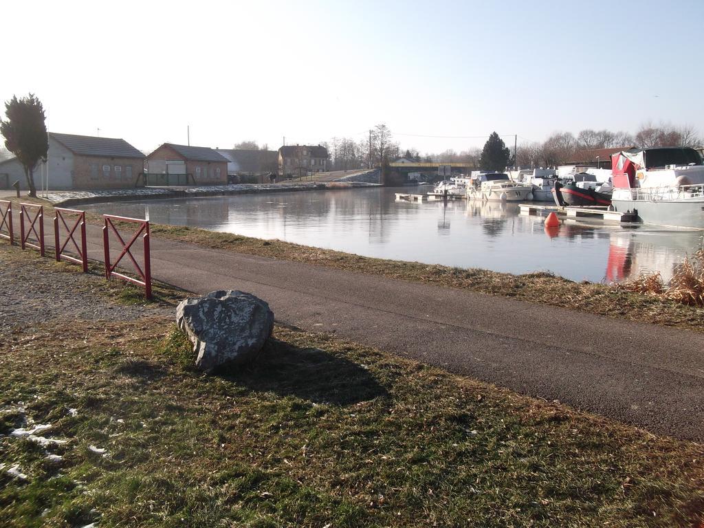 Gite les Rosiers Traubach-le-Bas Extérieur photo